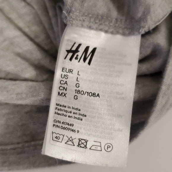 H&M Buttoned Long Sleeve - Picture 5 of 5